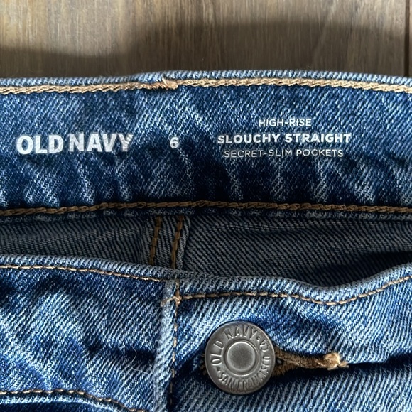 Old Navy High Rise Slouchy Jeans - Picture 3 of 8